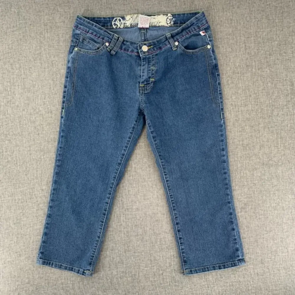 Mecca Femme‎ Cropped Jeans Size 9/10 Embroidered Design Low Rise 78% Cotton
